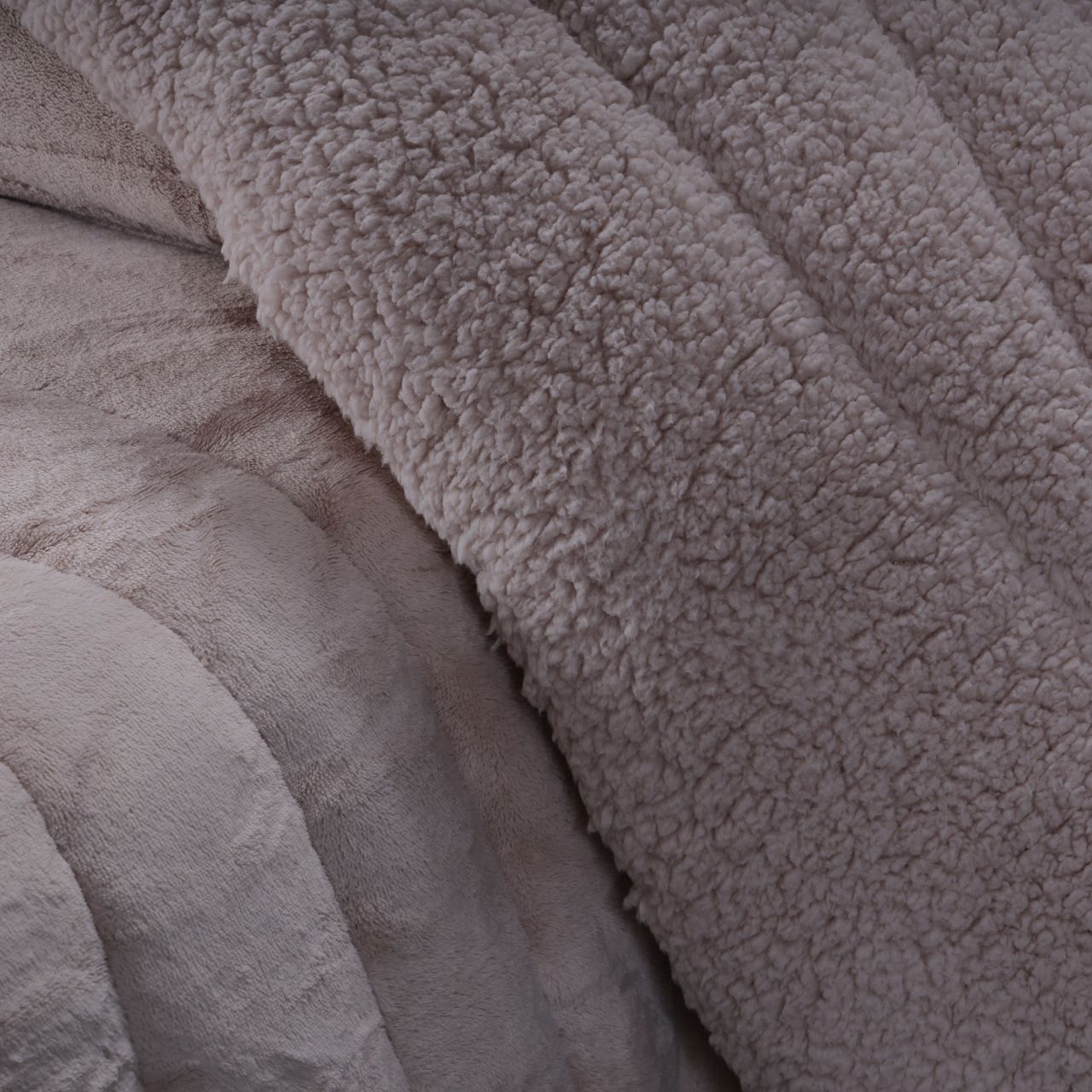 Mare Comforter