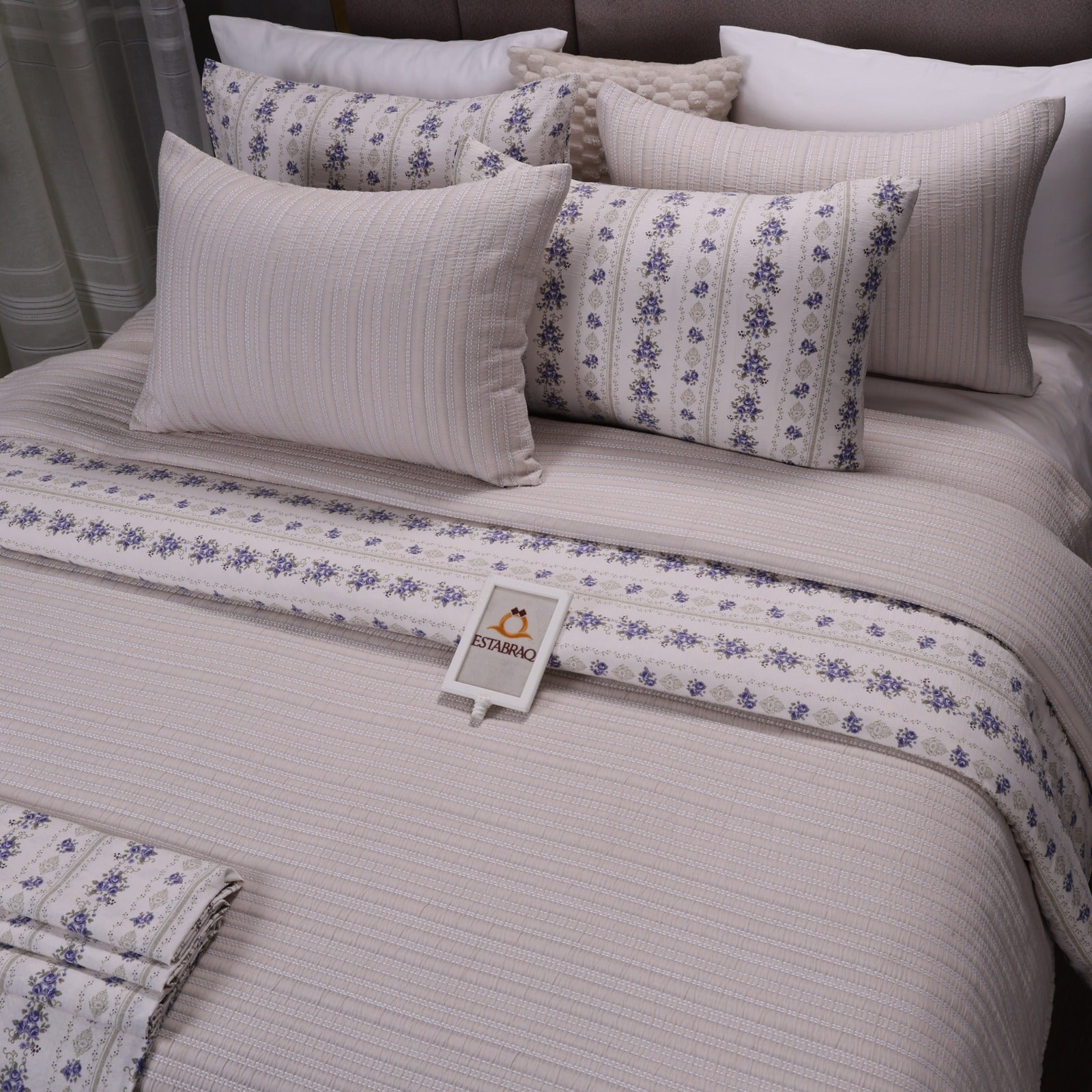 Silvia Bedspread 8P