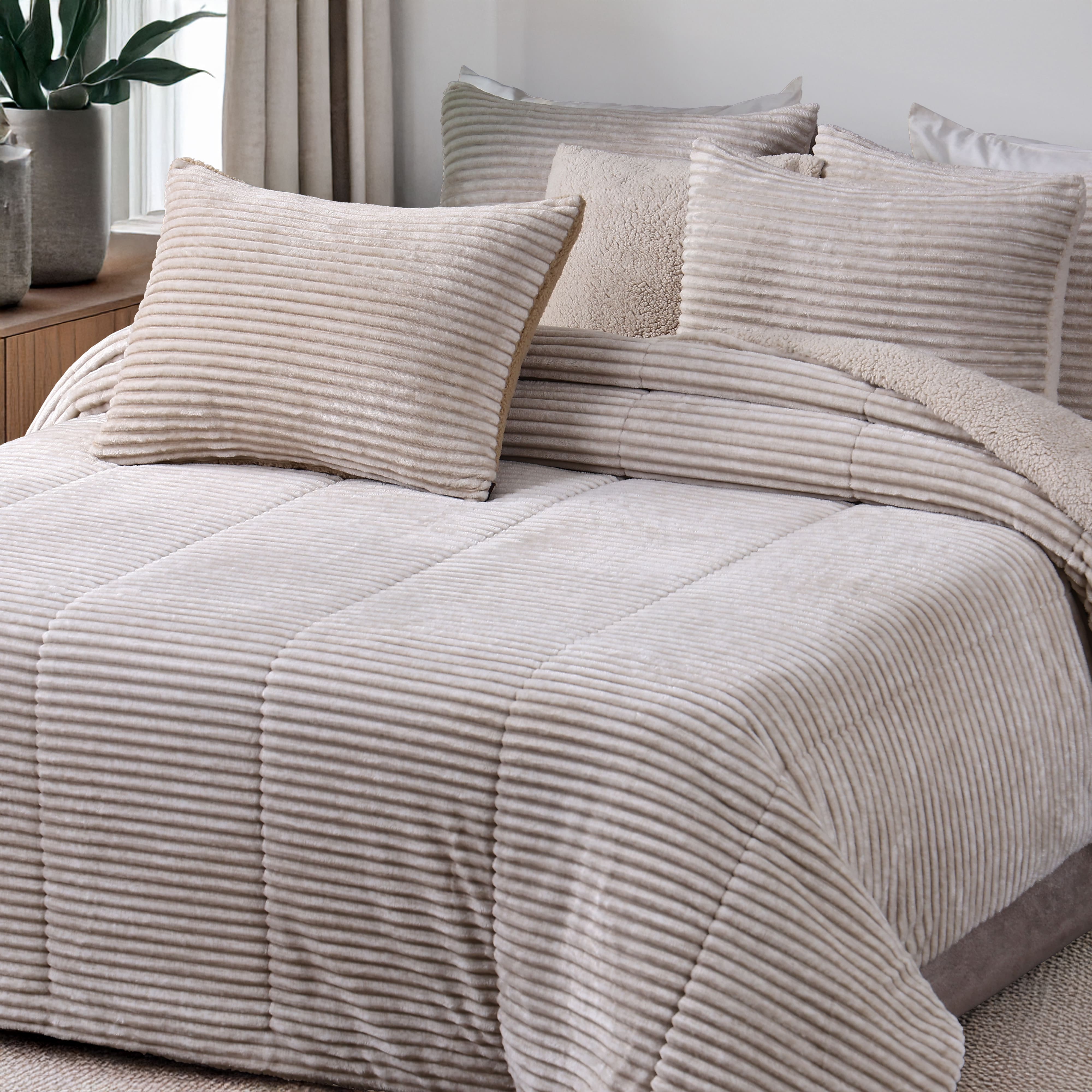 Lines Comforter