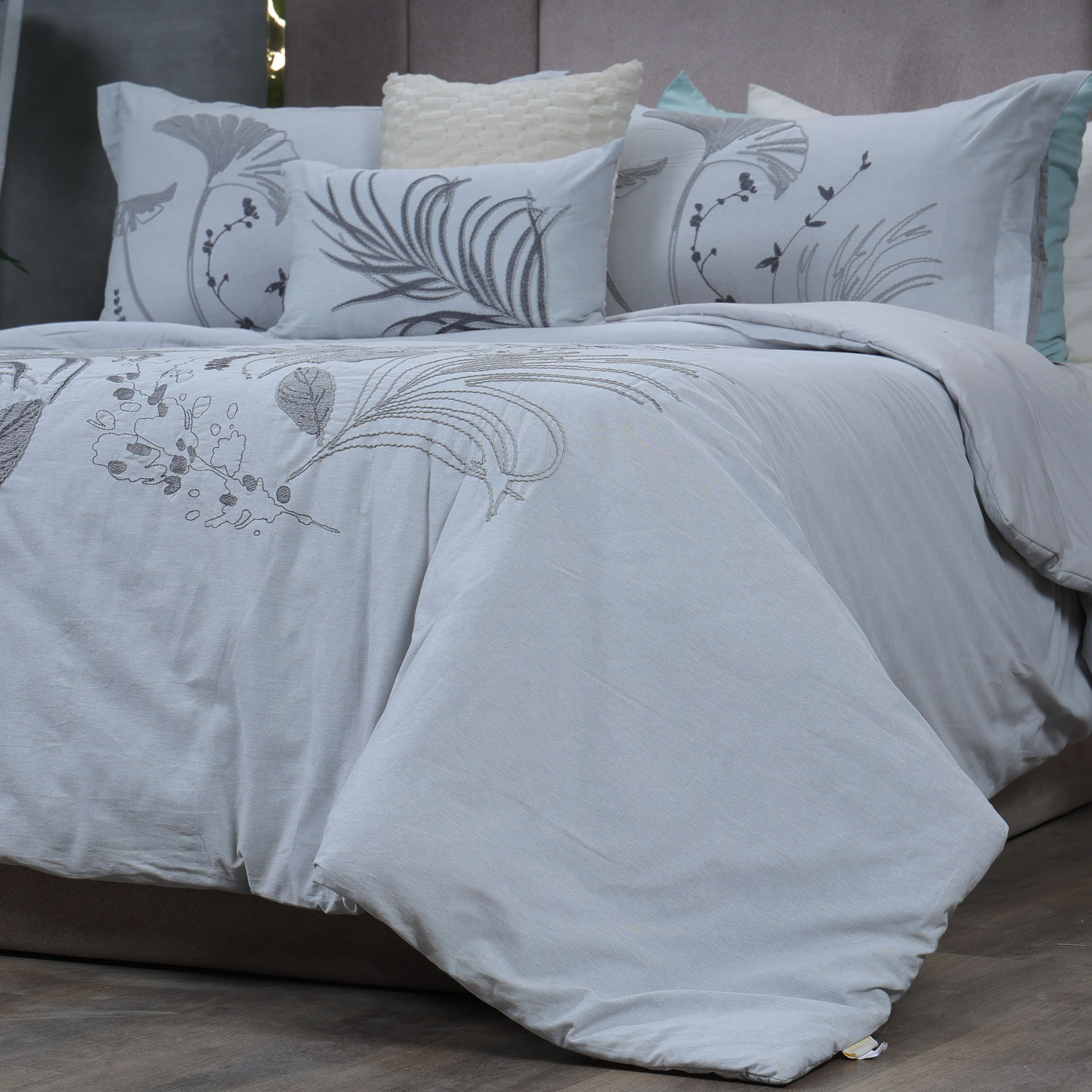Jadore Comforter