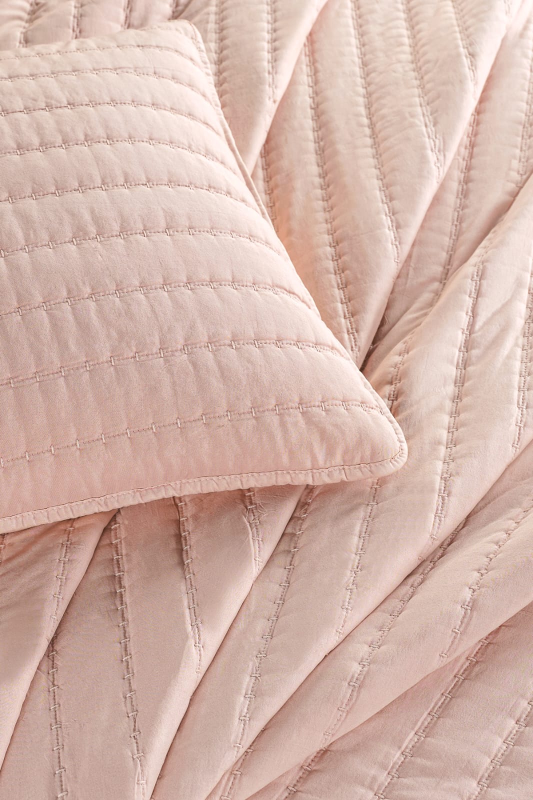 Nelda Bedspread